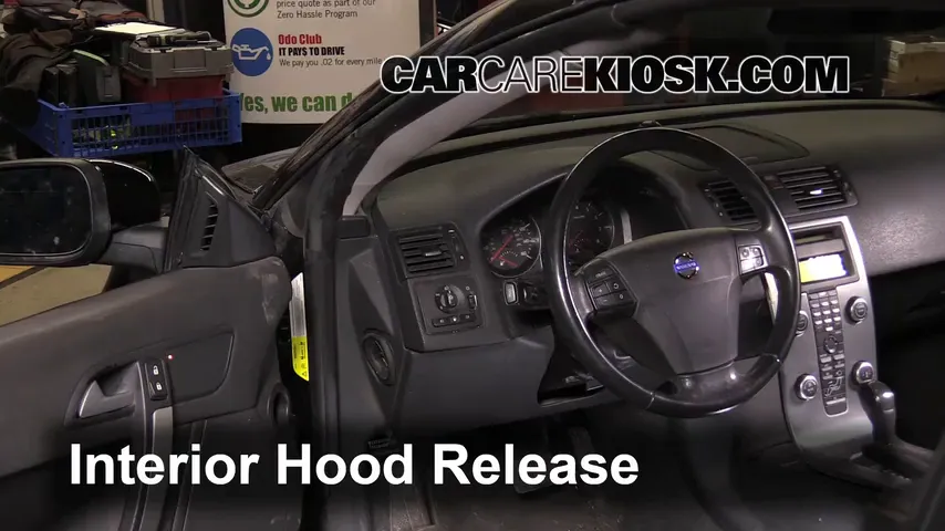 2008 Volvo C70 T5 2.5L 5 Cyl. Turbo Hood